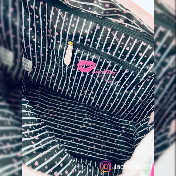 Betsey Johnson NWT Duffle Bag - Picture 3 of 3